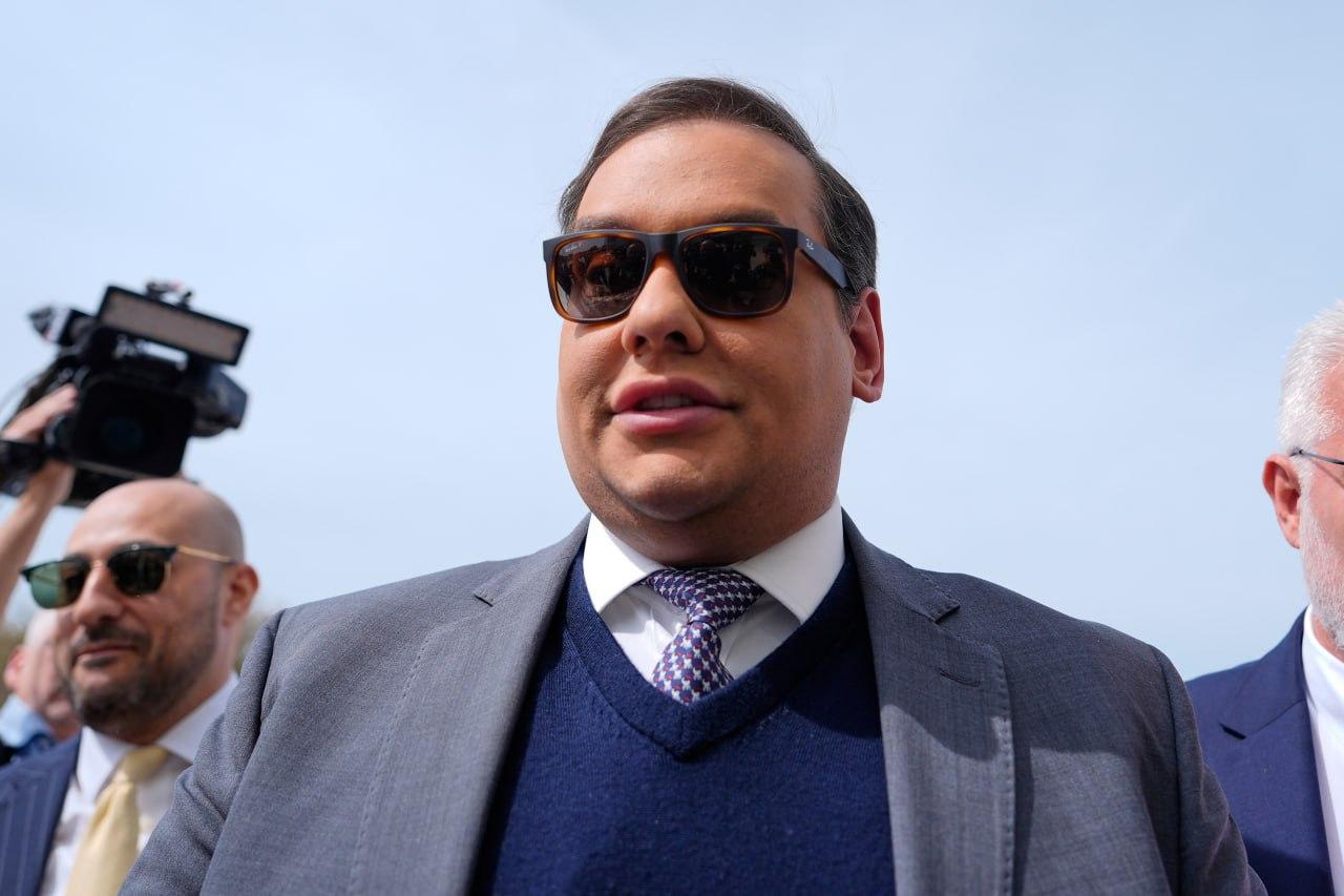 Президентське помилування: Трамп звільнив засудженого екс-конгресмена Джорджа Сантоса