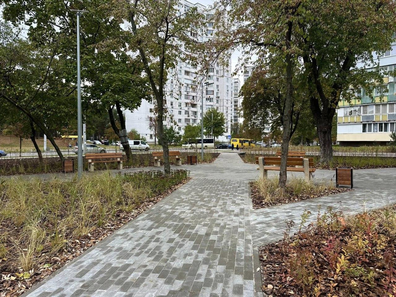 Краса осені: нові 10 мініскверів, які облаштували у Києві