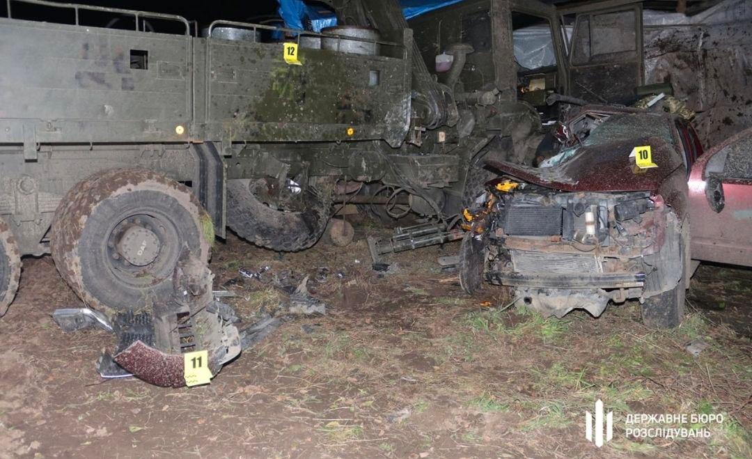 На Львівщині внаслідок ДТП загинули четверо військових — ДБР