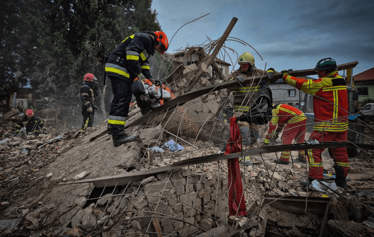 Через російську атаку на Львівщині загинула родина, серед жертв – 15-річна дівчинка