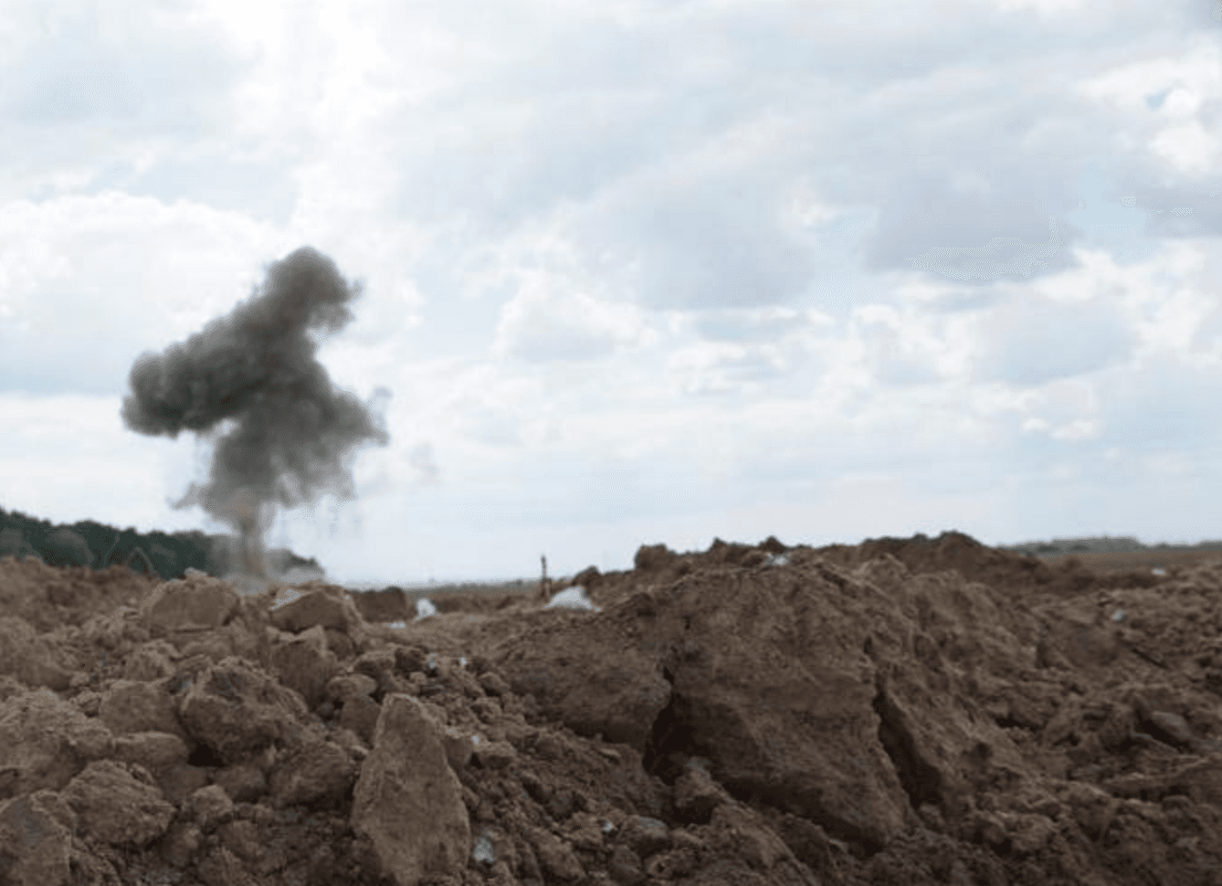 Жителів Броварського району попереджають про вибухи