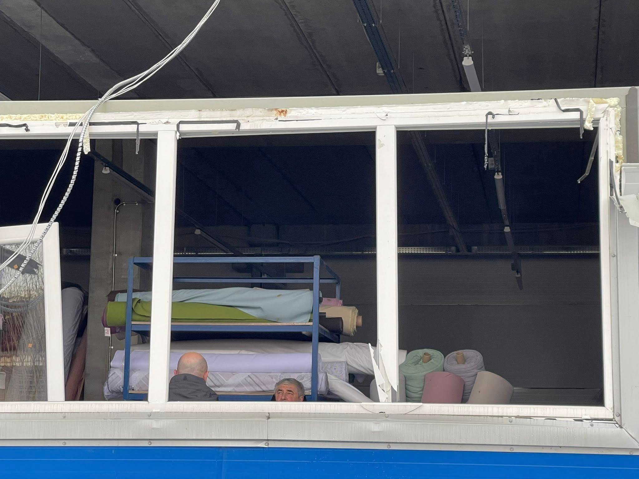 Ракетним ударом зруйновано виробничі приміщення текстильної компанії у Києві