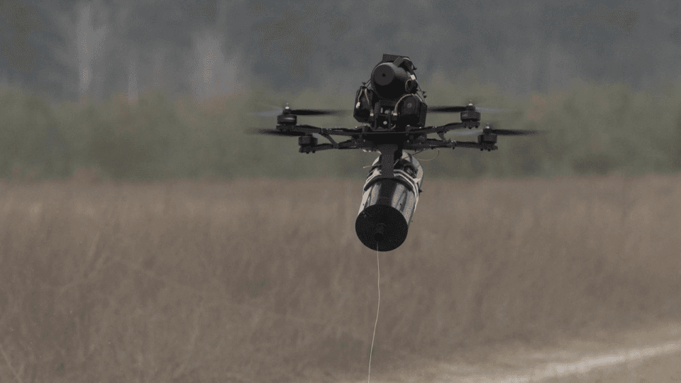 Росія почала використовувати проти України дрони на оптоволокні з дальністю до 50 км