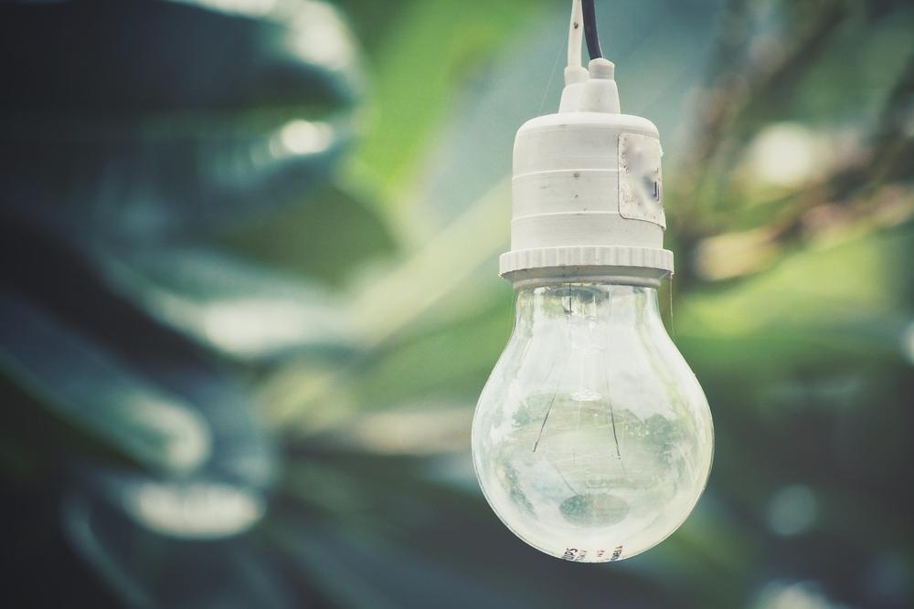 Як у Києві та області сьогодні відключатимуть світло: графіки