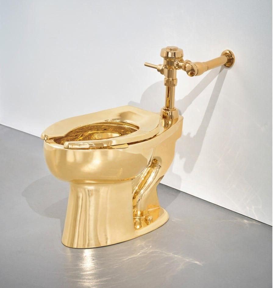 Золотий унітаз вартістю $10