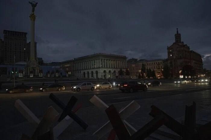 працюють лише 4 із 9 реакторів