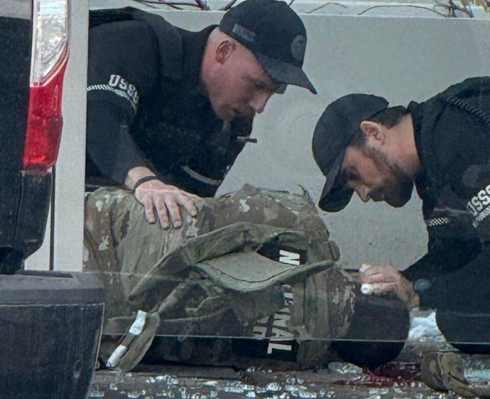 Білий дім закрили через стрілянину поблизу, – Reuters (відео)