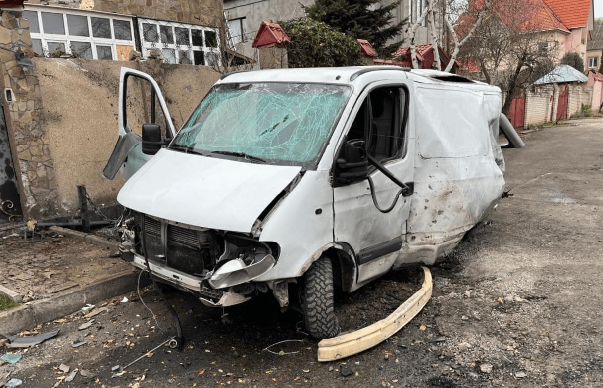 Ворог поцілив в автівку: на Херсонщині загинули 6-річний хлопчик та його мама