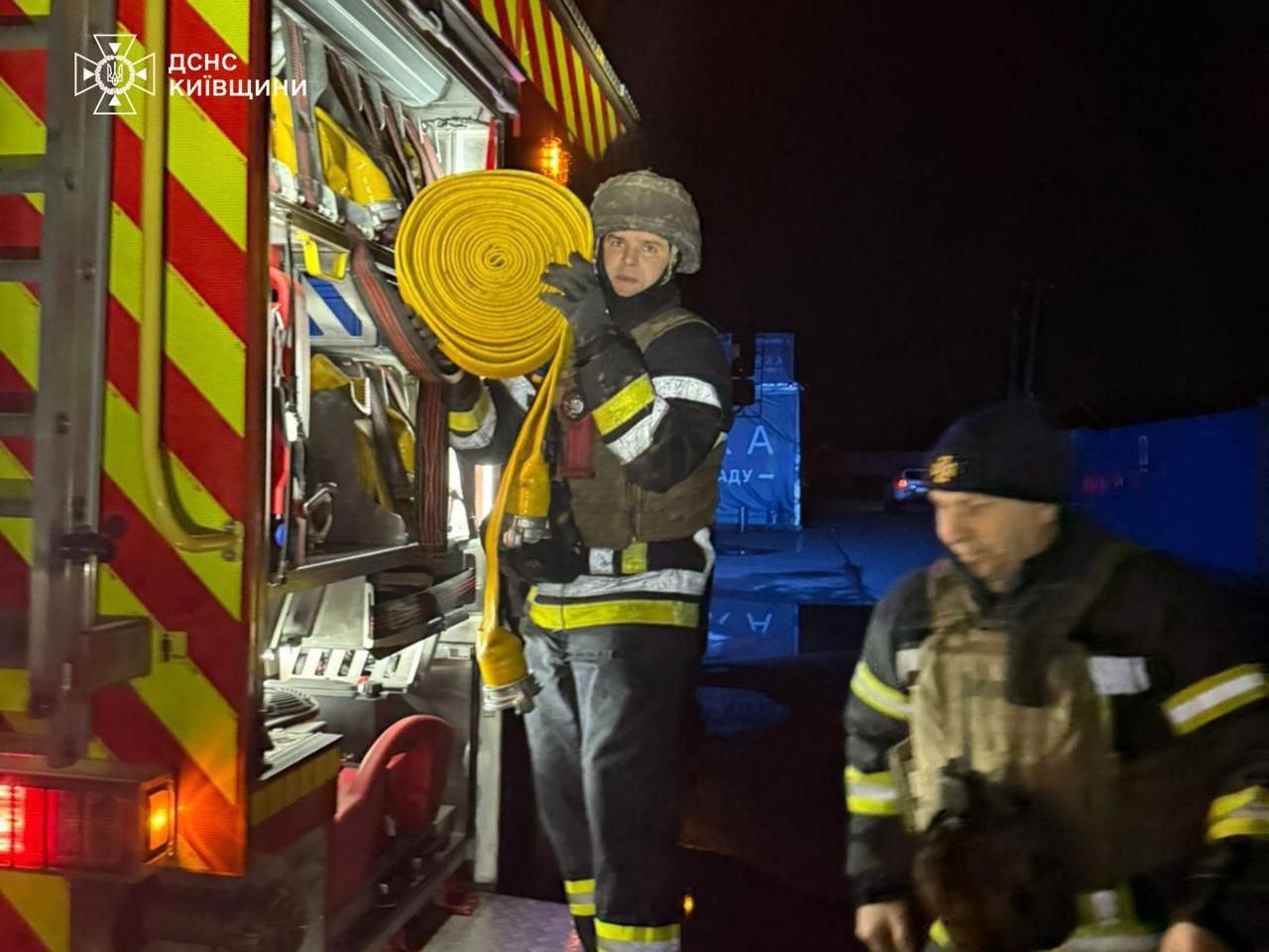 Три райони Київщини постраждали від масованого російського обстрілу, пошкоджена залізниця