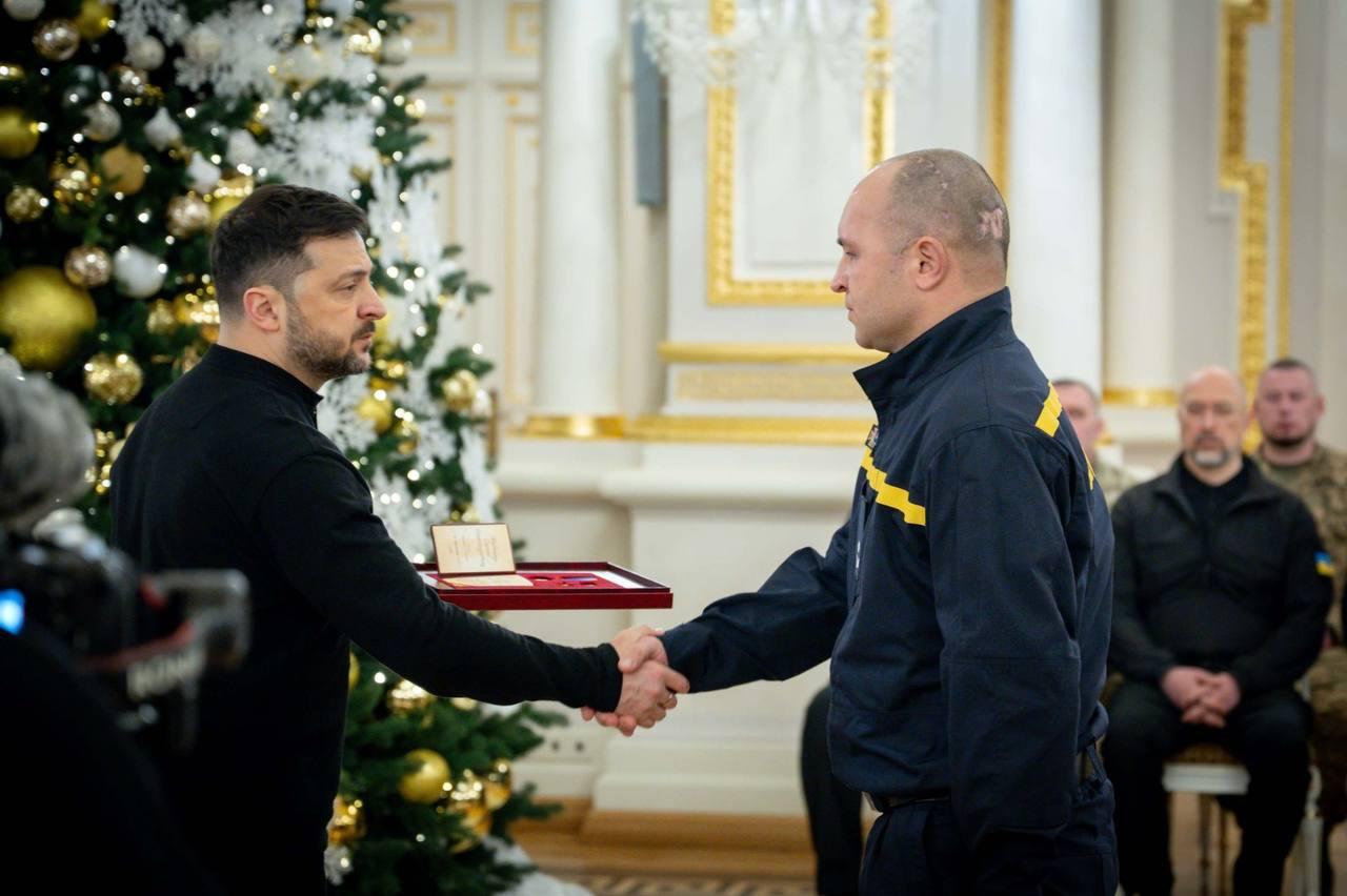 Звання Героя України отримав рятувальник з Донеччини, якого називають “легендою Краматорського гарнізону”