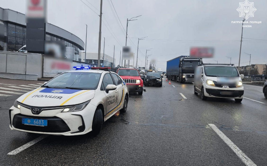 На Кільцевій дорозі – великий затор: розраховуйте час