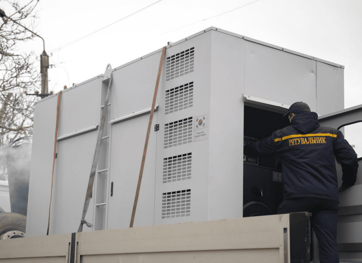 На Одещині вже повернули світло більше 180 тисячам родин