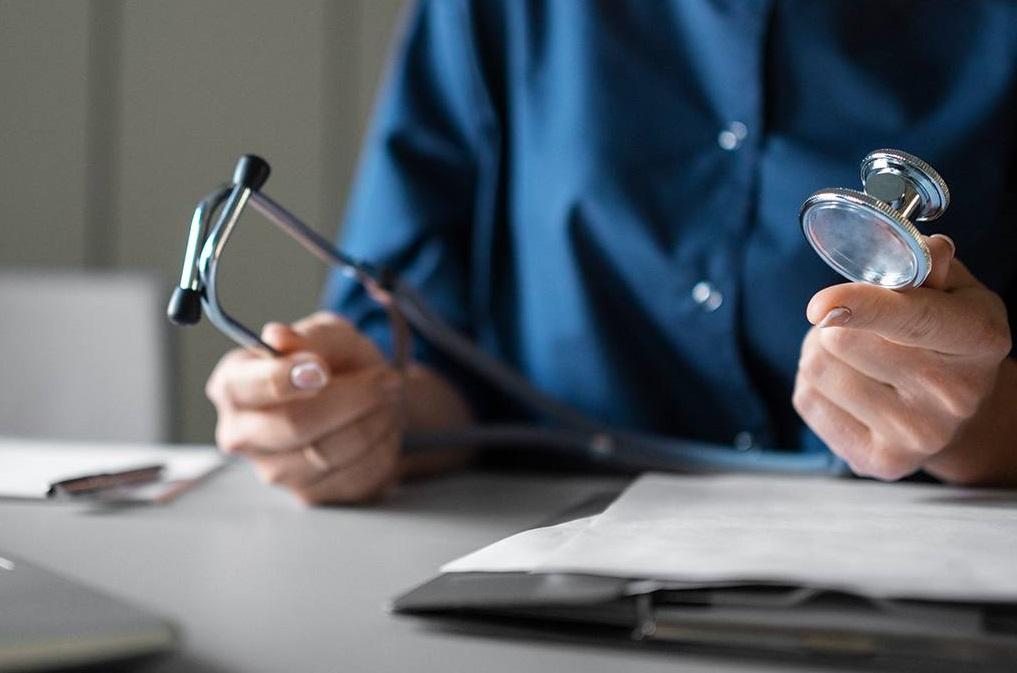 Українцям 40+ почнуть надходити запрошення на безоплатний скринінг у «Дії»