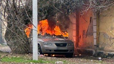 Авто пошкодили обстріли: чи є компенсація і як захиститись