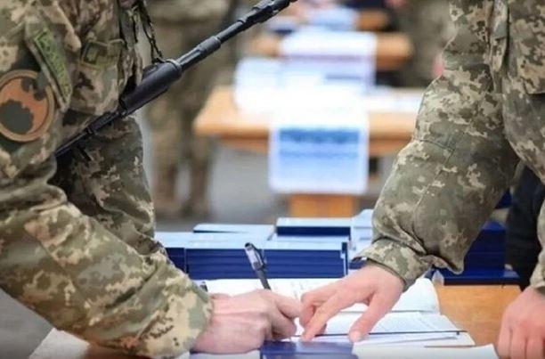 Кабмін України змінює правила бронювання працівників