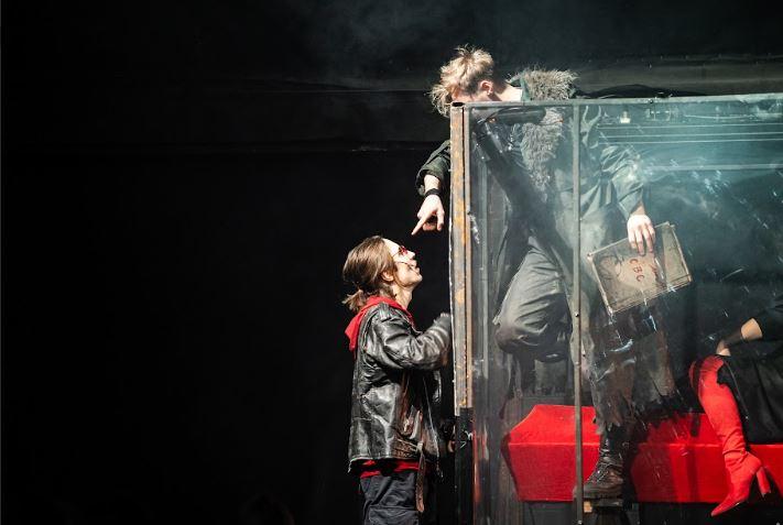 У Києві 8 показів: вистава «Я бачу, вас цікавить пітьма» вирушає в тур Україною 