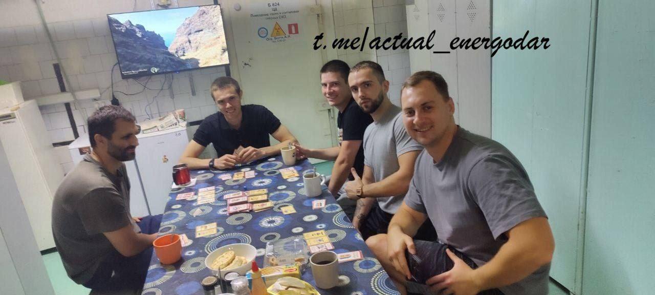 Сплять на ящиках та пиячать: як виглядає поселення “Росатому” на Запорізькій АЕС