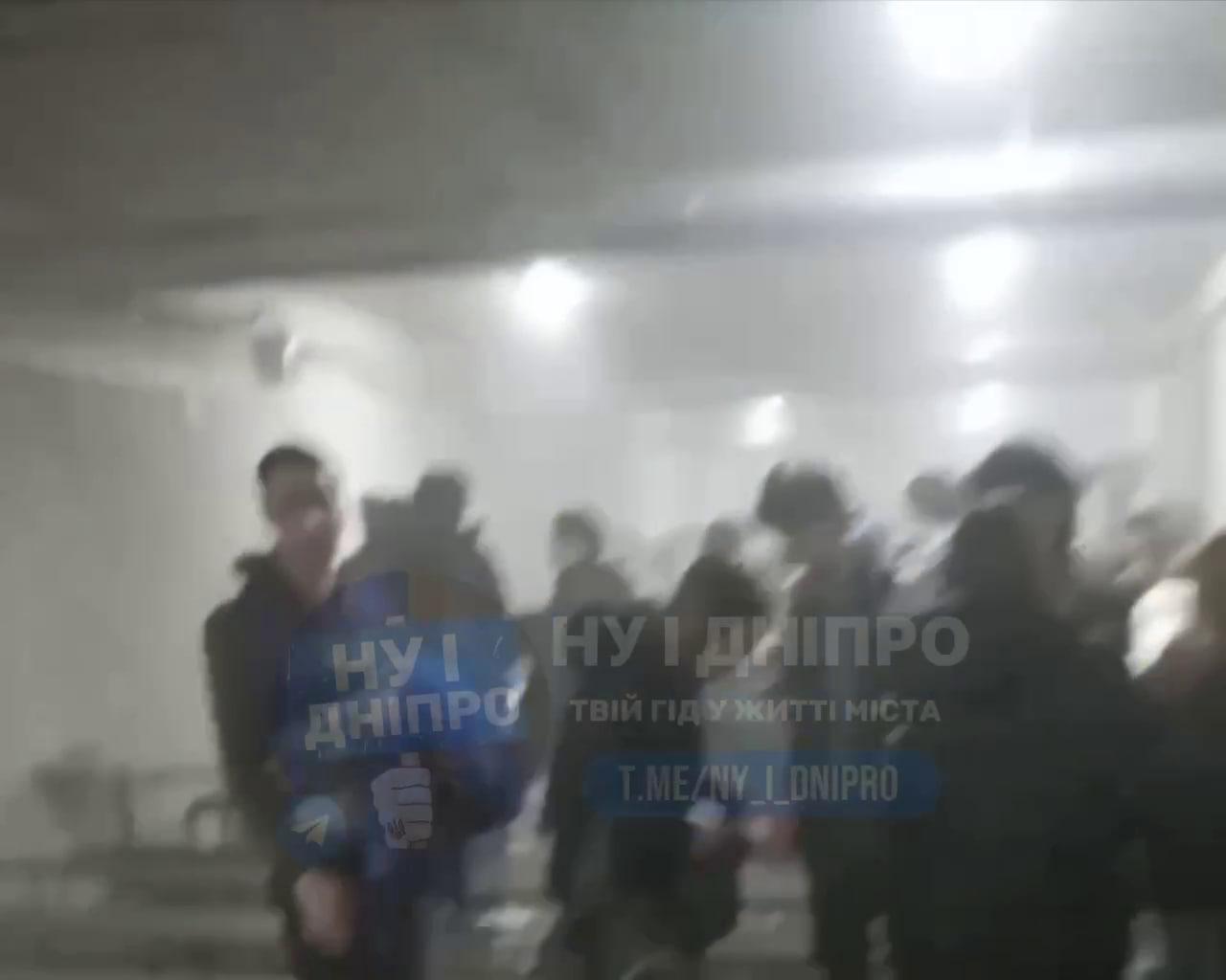 У ліцеї Дніпра двоє учнів травмувались через вибух  демонстративного боєприпаса