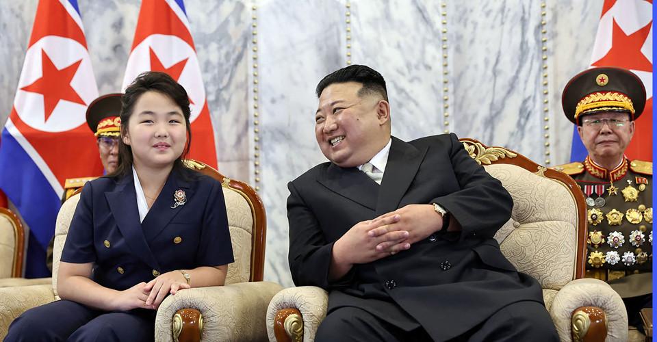 Лідер Північної Кореї готує малолітню доньку на роль наступника