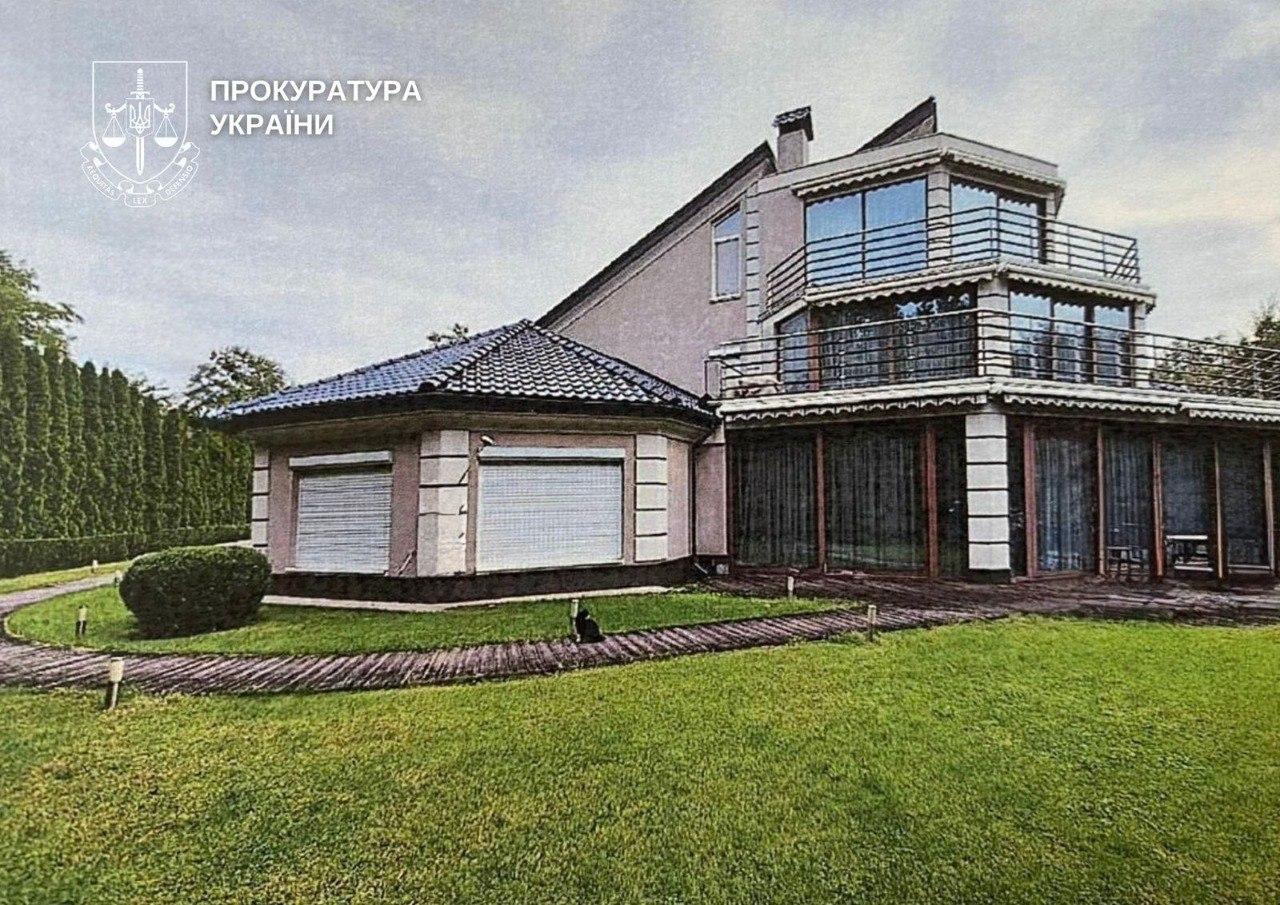 Власника угідь на Трухановому острові “попросять на вихід” через суд