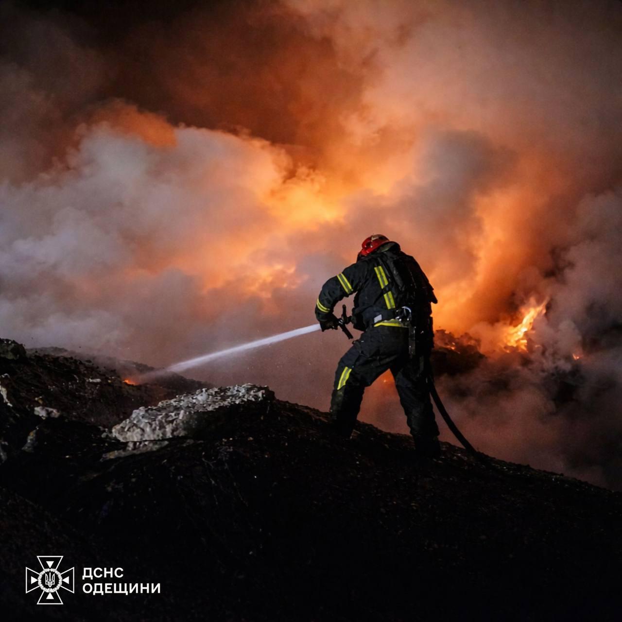 Росіяни атакували критичну та портову інфраструктуру на Одещині та об’єкт залізниці на Кіровогращині