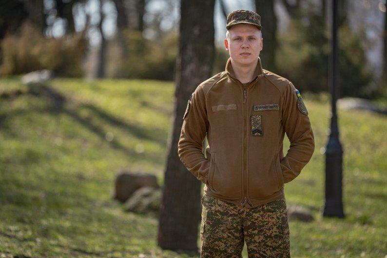 45 діб у повному оточенні: історія 19-річного нацгвардійця, який боронив Харків