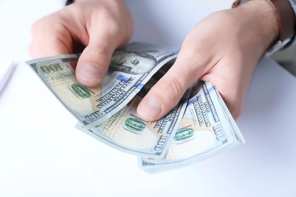 Який зараз курс у столичних обмінниках: де вигідно обміняти долари та євро