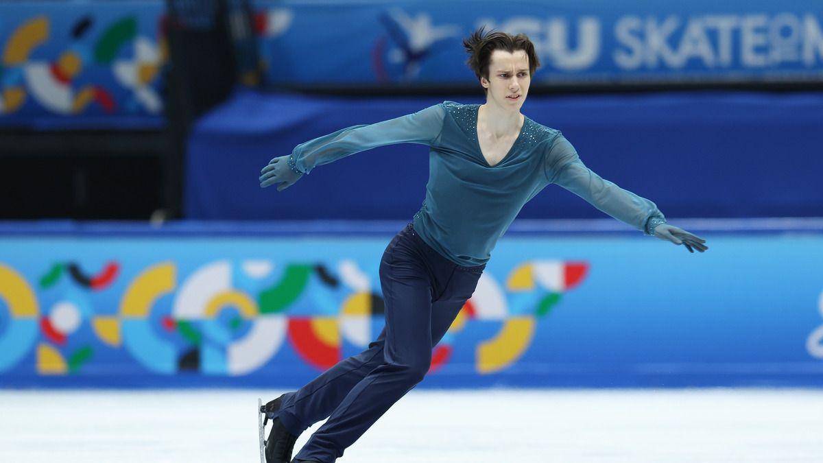 Фігурист Кирило Марсак показав дуже емоційний прокат на чемпіонаті світу та подякував батьку в ЗСУ