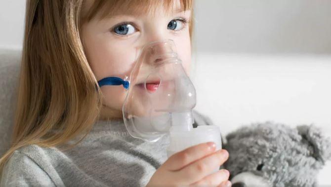 Не всі інгаляції при кашлі безпечні для здоров’я – дитячий лікар про гормональні засоби