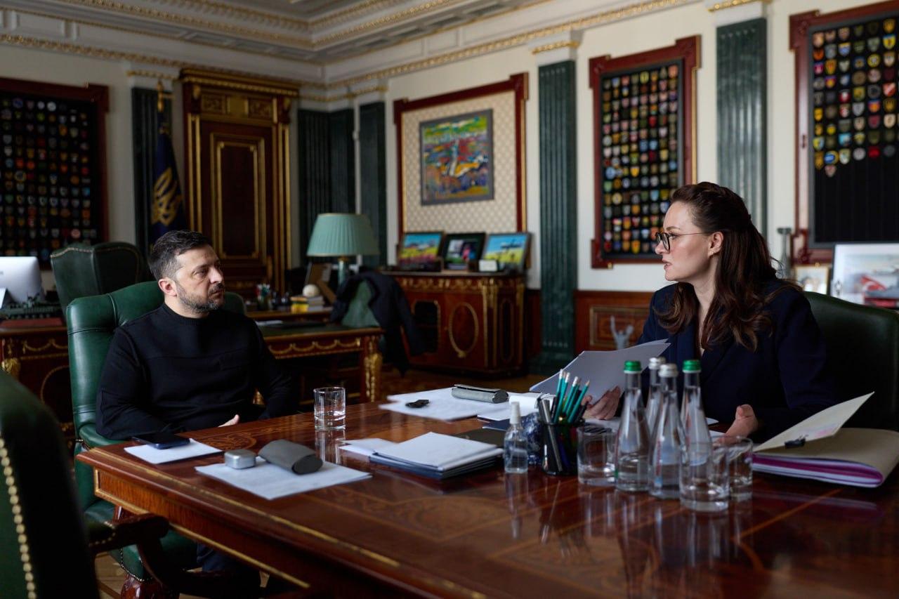 Зеленський анонсував виплату 1500 грн для щонайменше 13 мільйонів українців і програму компенсацій за пальне