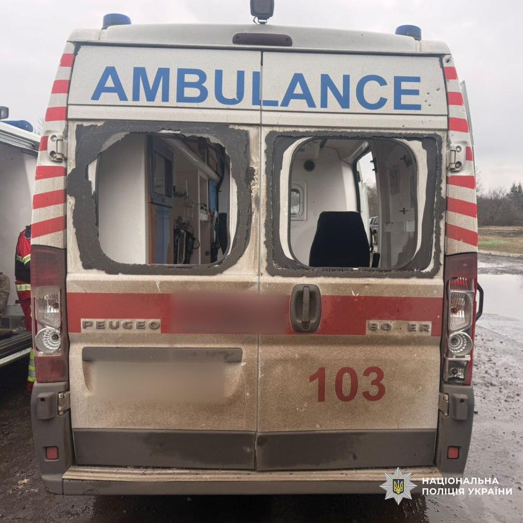 На Харківщині ворог атакував “швидку”: є поранені
