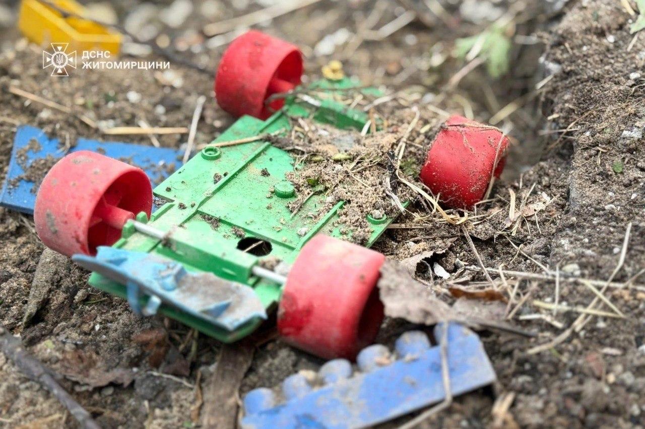 В Івано-Франківську  загинули нацгвардієць з донькою, у Дніпрі і Житомирі – чотири дитини поранено