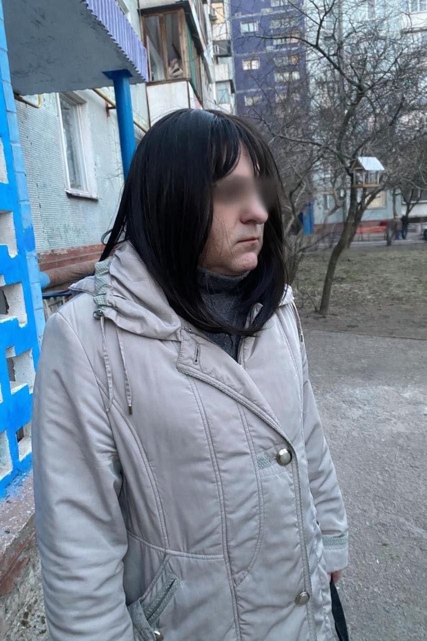 У Запоріжжі затримали чоловіка, який намагався уникнути мобілізації, видаючи себе за жінку