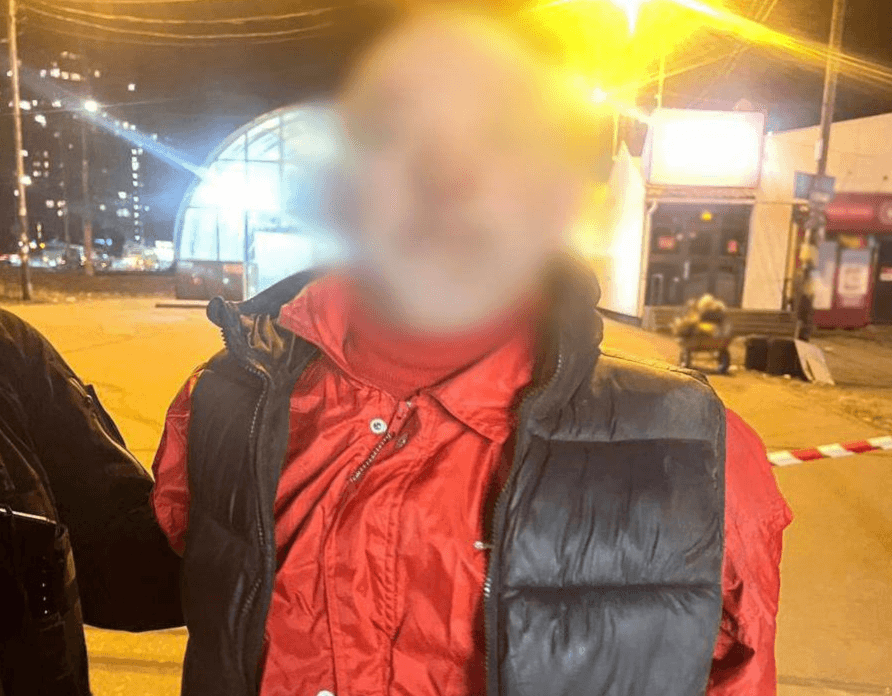 У Києві іноземець погрожував перехожим гранатою