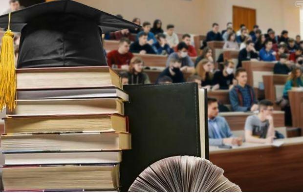 Викладачам підвищили зарплату на 50%: в МОН пояснили, щому з осені вартість контракту в вишах подорожчає