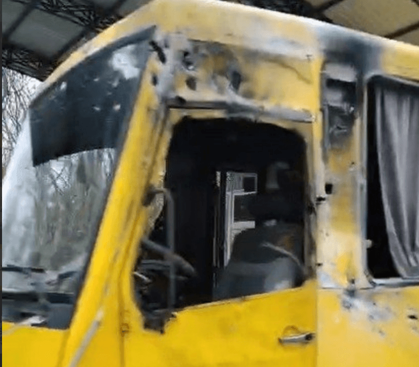 У Херсоні росіяни атакували маршрутку: є постраждалі