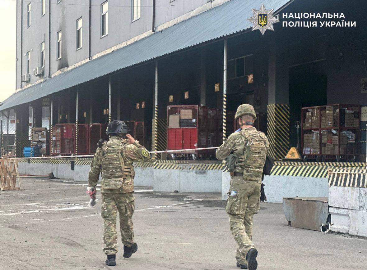 На поштовому терміналі у Києві стався вибух: одна людина загинула, ще двоє – травмовані