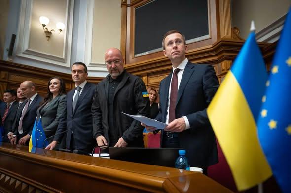 Уряд призначив тимчасових керівників Міноборони та МЗС