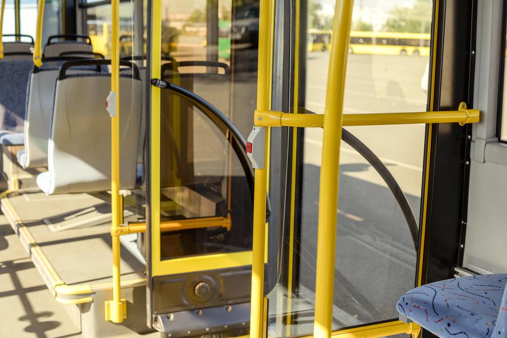 Деякий громадський транспорт змінить маршрути у вихідні: плануйте поїздки завчасно