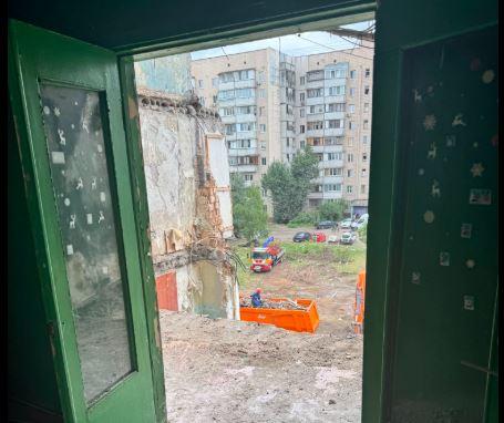 Поради виживших після прильоту ракети в будинок: що має бути під рукою