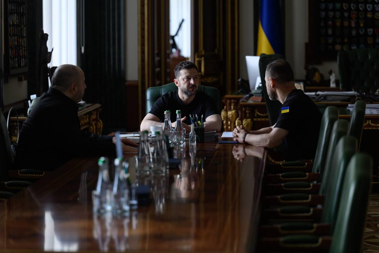 Зеленський призначив Умєрова головою СЗР, а Клименка — секретарем РНБО