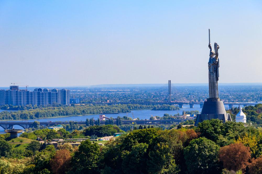 У Київ прийшло незначне потепління