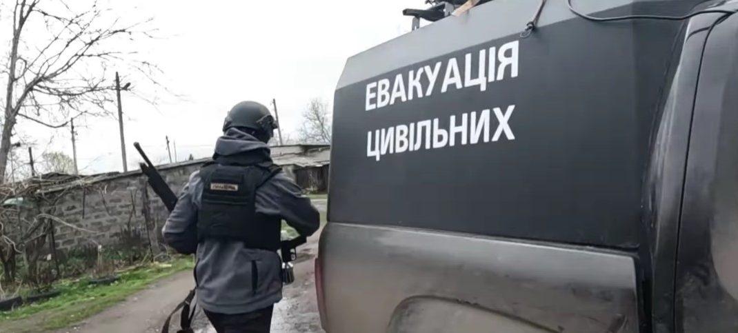 На Запоріжжі дві жінки п’ять днів під дронами йшли до безпечної території