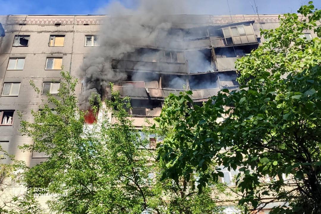 Росіяни били по залізниці на Вінниччині, по рятувальниках у Запоріжжі, у Краматорську горіли квартири