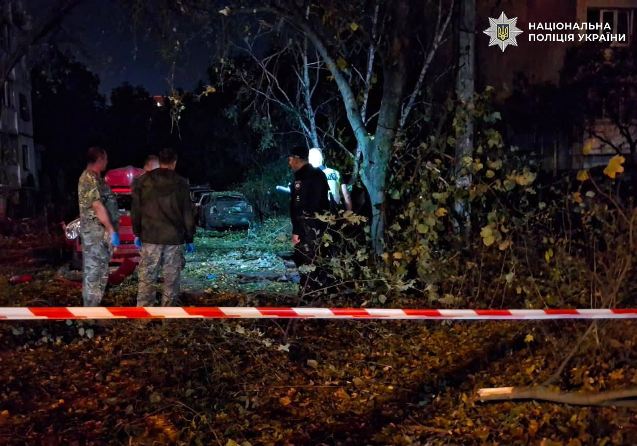 Внаслідок атаки по Оболонському та Деснянському районах четверо людей загинули та 12 постраждали